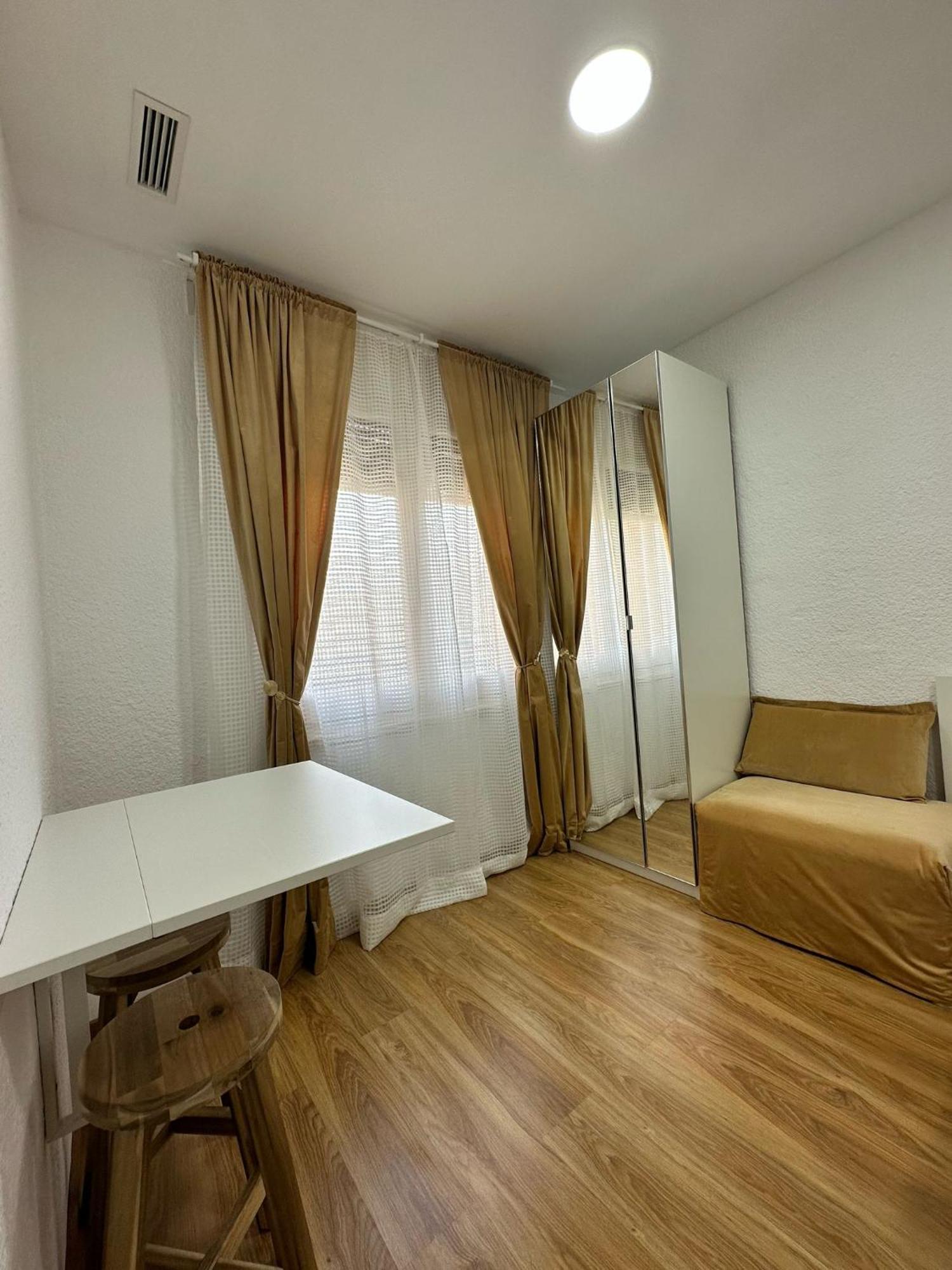 Apartament Mi Casa Es Tu Casa L’Hospitalet de Llobregat Zewnętrze zdjęcie